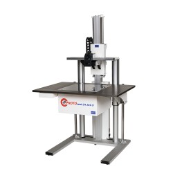 Stand reglabil de tratare si fotografiere criminalistica cu sistem de filtrare inclus